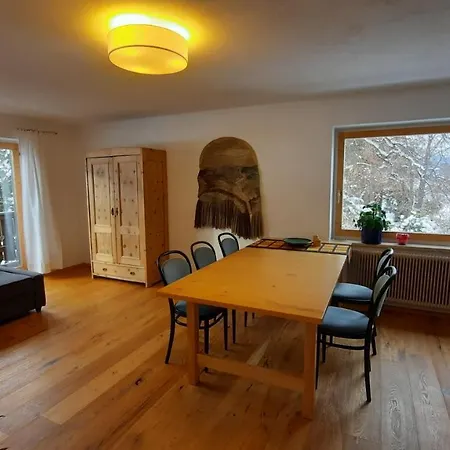 Kirchmair Lägenhet *